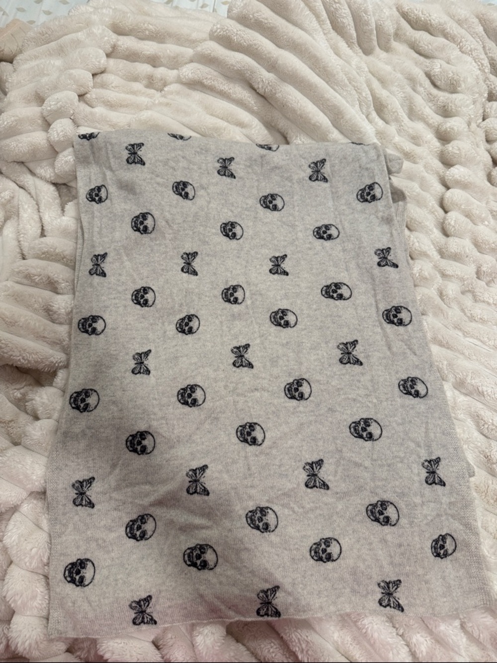 Minnie Rose Light Gray Skull & Butterfly Pattern Cashmere Scar/ shawl
